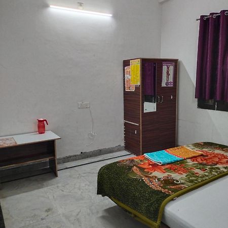 Shri Ji Kripa Kunj Hotel Vrindāvan Екстериор снимка