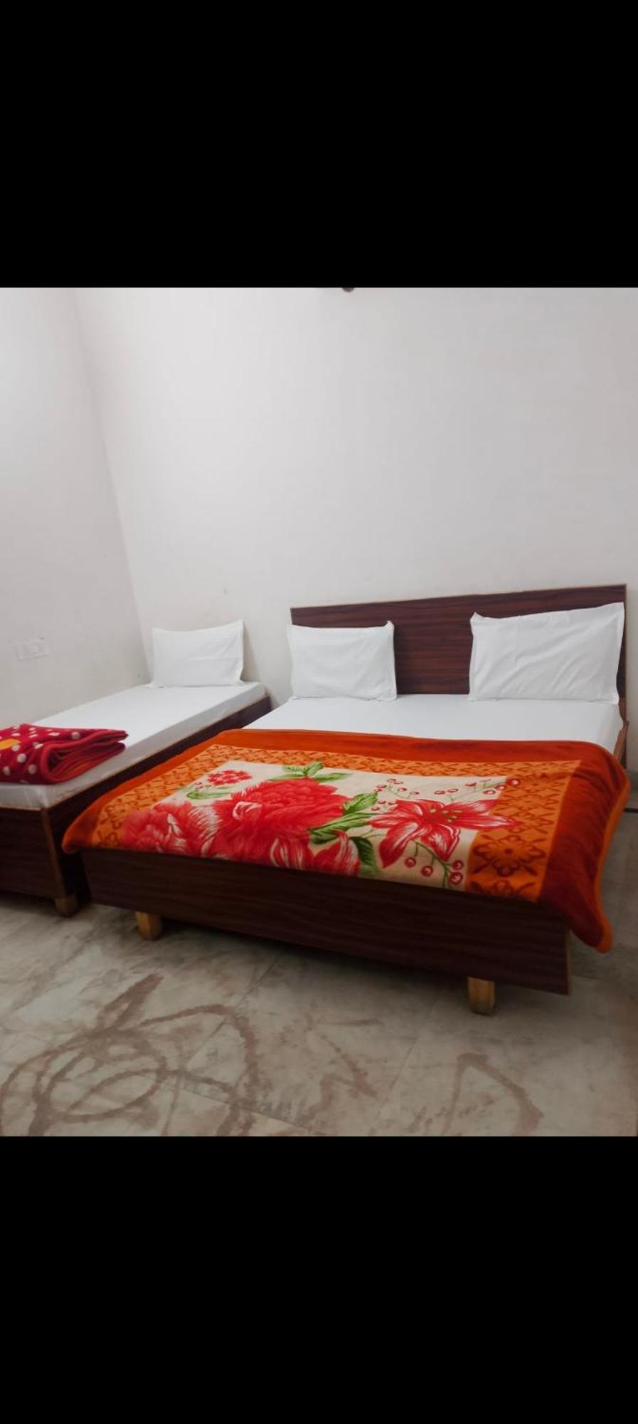 Shri Ji Kripa Kunj Hotel Vrindāvan Екстериор снимка
